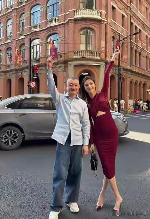 老父亲是汪辜会谈的亲历者，所以汪雨这个儿子十分有名，被称为京城四少之一。汪雨女