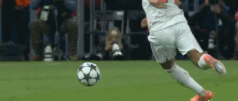 天使是他。魔鬼也是他。个人梅开二度，帮助拜仁客场拿下卫冕冠军。但是这个铲球实在是