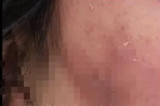 简直让人揪心！7月17日传来一则离谱爆料，湖南怀化一名女子入住酒店，本想安稳睡一