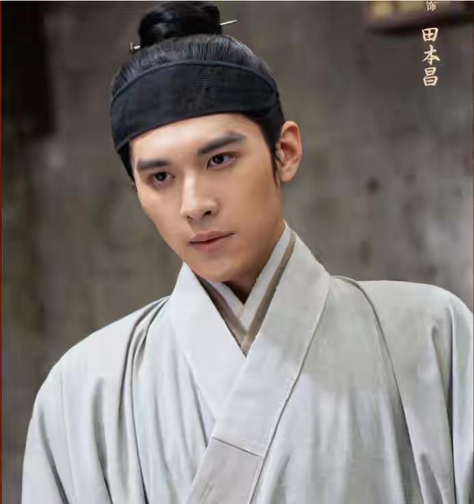 《家业》男二碾压男一，王梓豪演活了田本昌。这部剧追到现在，感觉韩东君饰演的男主