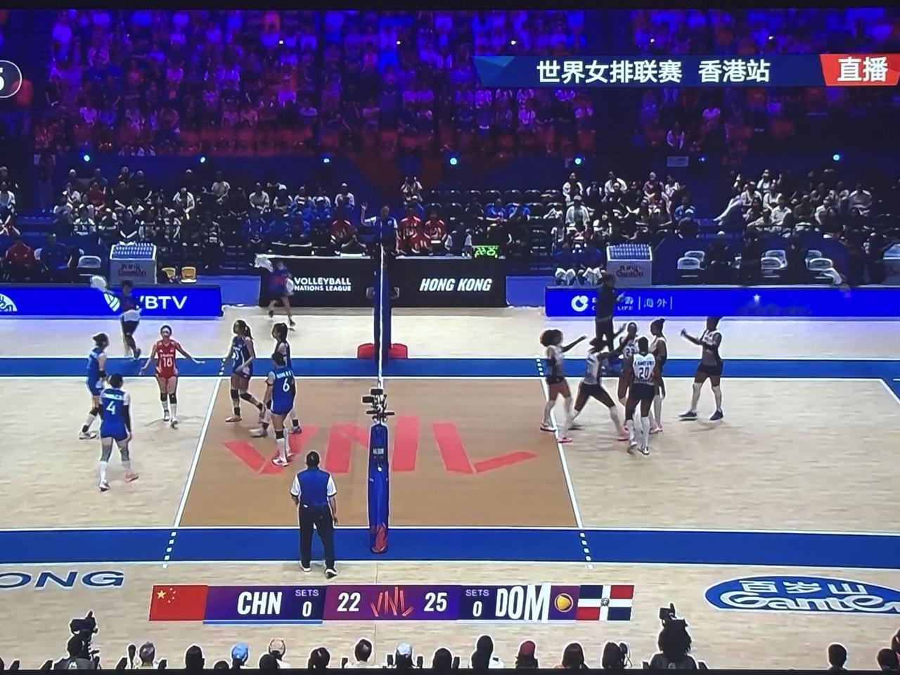 精彩！太精彩了！在刚刚结束的世界女排联赛香港站，中国女排对阵