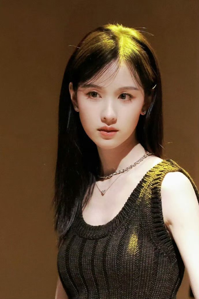 #陈都灵##陈都灵#顶光灯下​