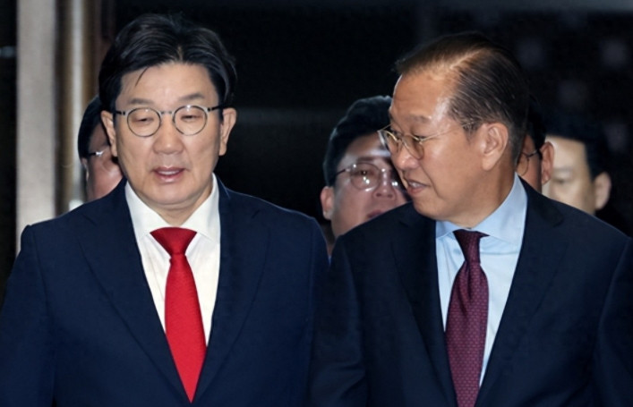 国民力量党领导层赴大邱面见金文洙…