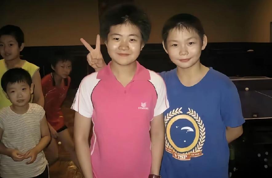 谁不想拥有自己的何卓佳呢？真正的朋友会把你当孩子宠,不会喊你不好的外号,不会嘲笑