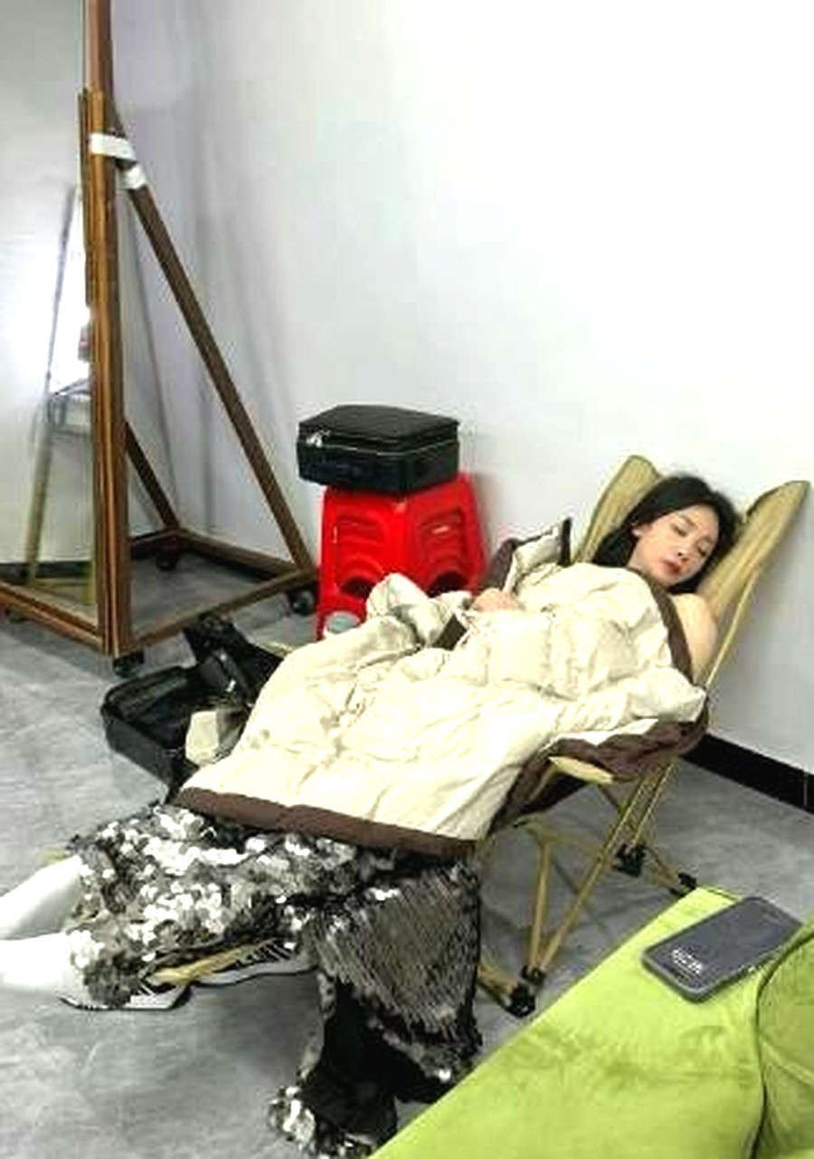 柳岩竟然在这里睡这么多年没有存款吗