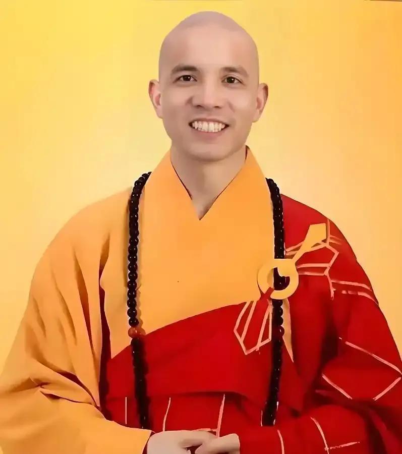 白马寺的释印乐法师出任少林寺方丈带来一个尴尬的问题。少林寺的僧众是按辈分排名的，