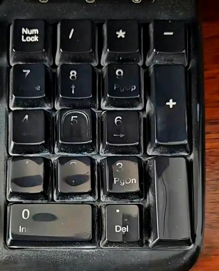 接手了一个已经玉化了的键盘
