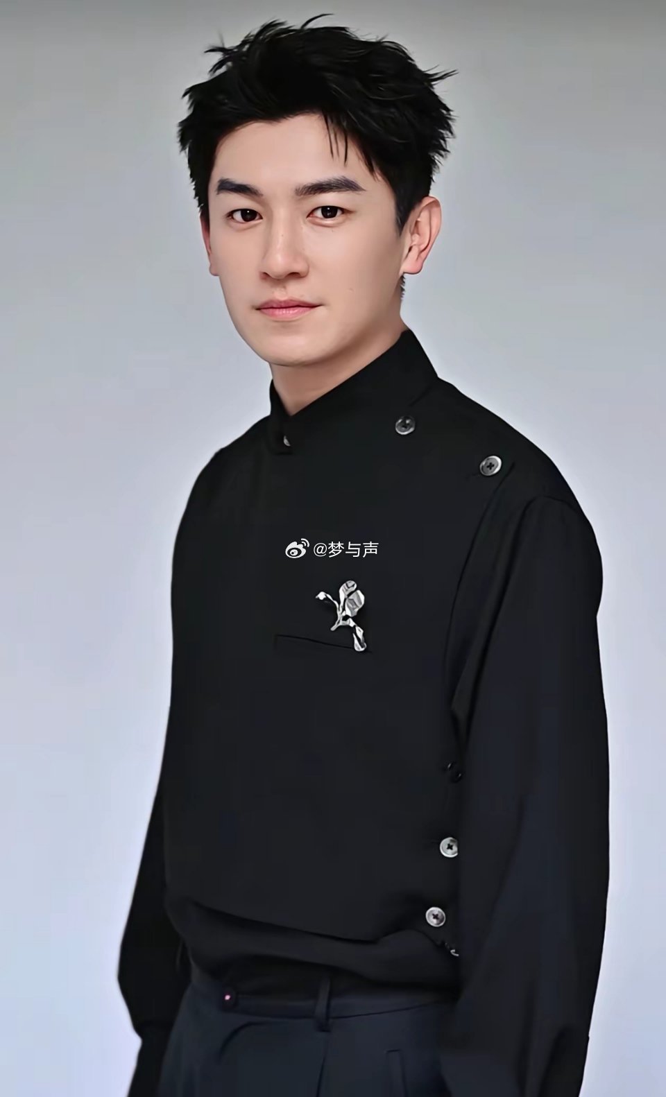 《侯门有喜》已于3月下旬开机了，男主女主简介：1.萧渡（杨旭文）：身高188厘米