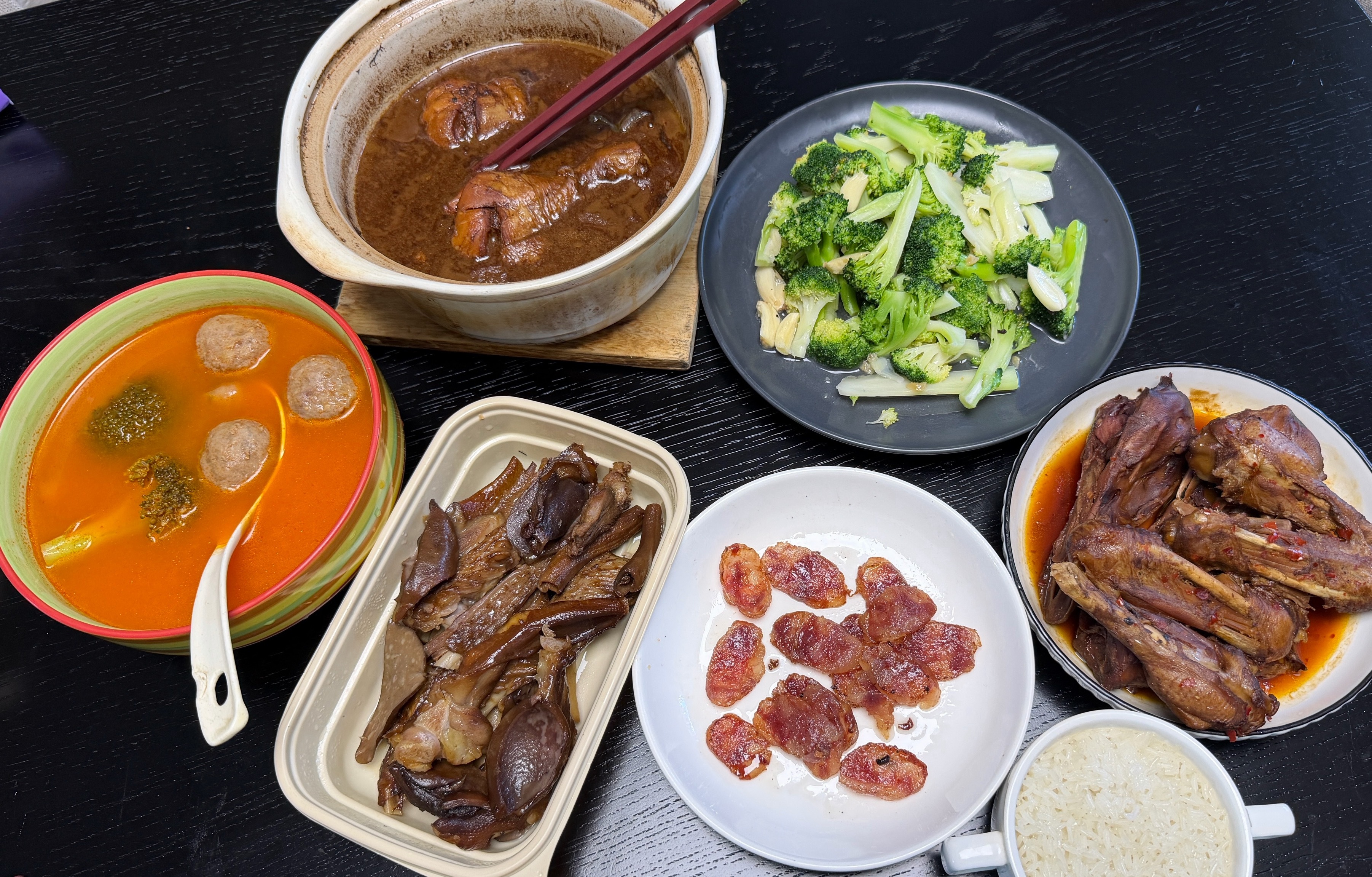 汕头带回来的鹅肉，挺好吃的。