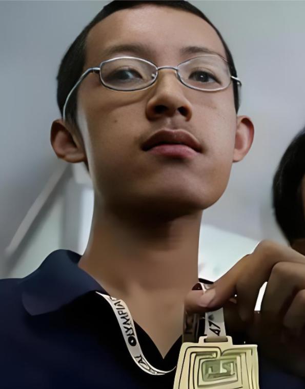 太不可思议了！北大数学天才柳智宇，全国联赛第一、两夺国际奥数满分金牌，MIT全额
