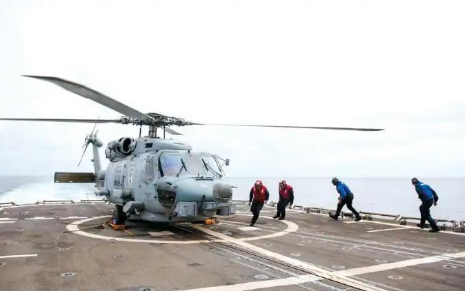 这可能就是国运吧美国的两架军机在南海早不掉晚不掉,偏偏赶上中美磋商的时候掉,