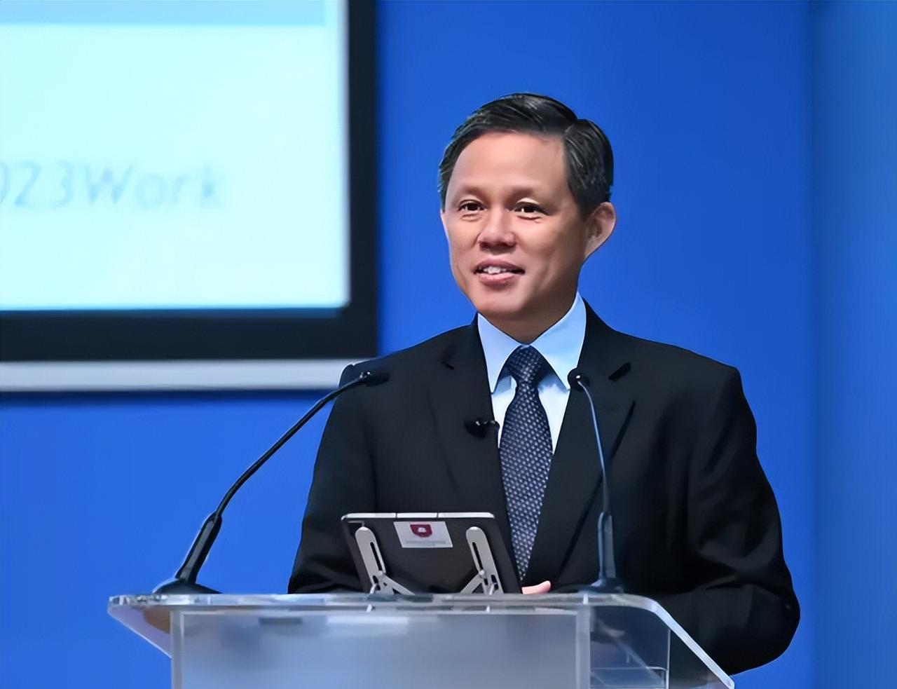 日前新加坡国防部长陈振声在华盛顿会见美国“战争部长”皮特·赫格塞思后宣布，新加坡