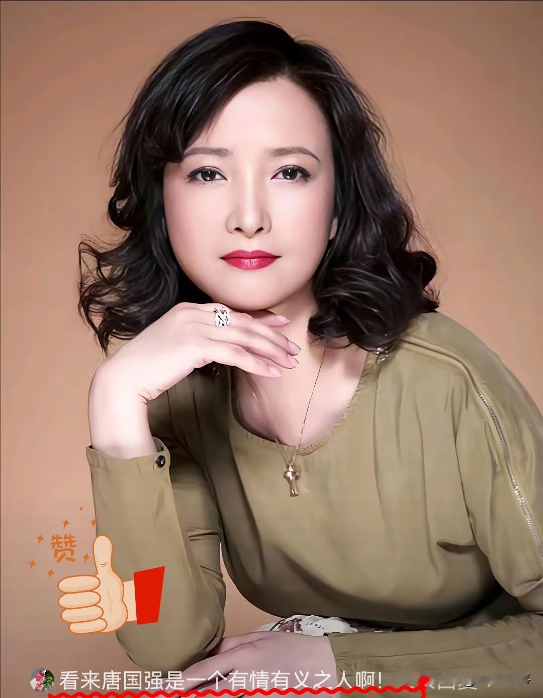 你们发现了吗？唐国强在娱乐圈中结交的朋友不多，但却交到了真正的朋友。他就是何晴