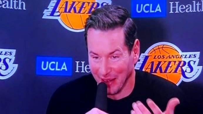 还记得雷迪克前几天不点名批评球员吗？破案了，就是詹姆斯！湖人刚111-1