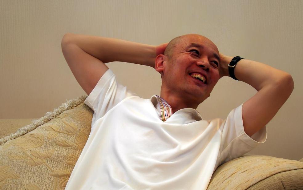 当年，英达筹拍《我爱我家》时，敲定几个主角后，开始找配角，他的原则是，配角也找巨