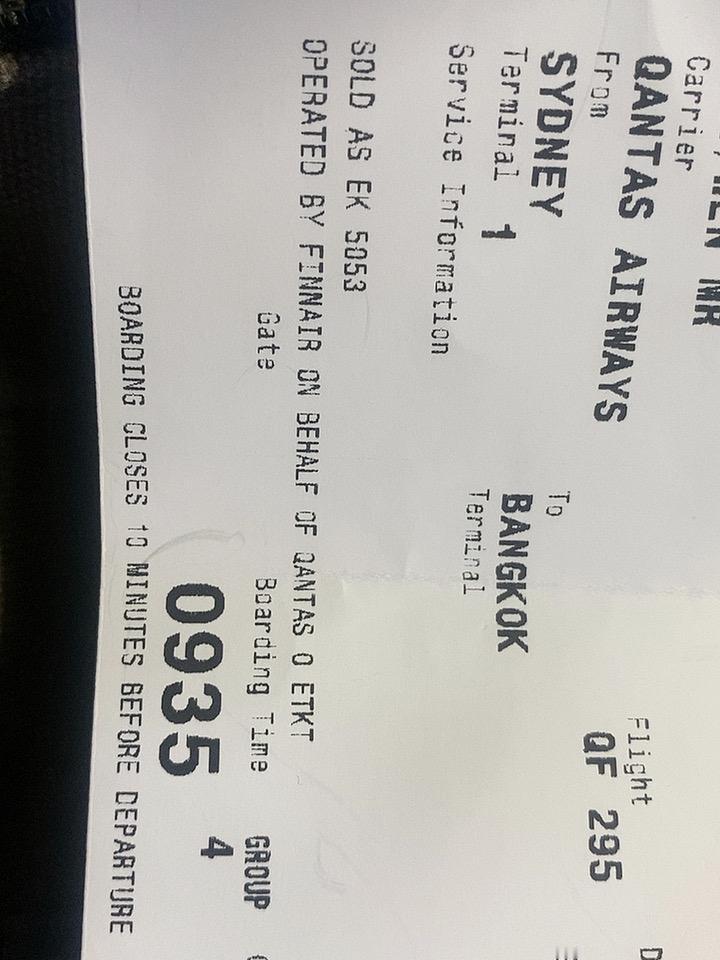 去泰国的朋友，千万记住：出发前，先在网上把入境卡先填好了。要不然要填写很久的