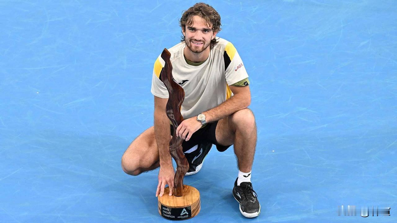 澳网开赛前一天，男子网坛的两个巡回赛男单冠军都被捷克球员纳入囊中！阿德莱德2