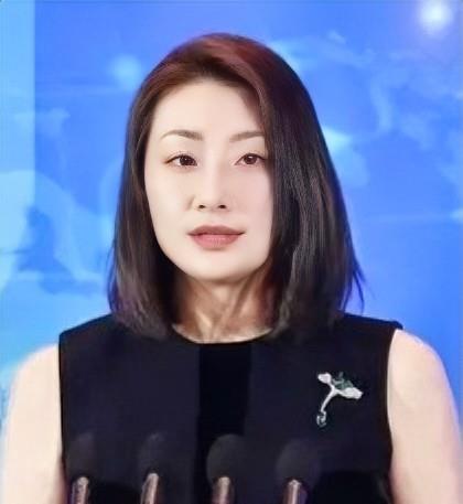 明天宗馥莉和她“私生子弟妹”的遗产官司就开庭了。这要是开场双方就爆各种隐私证据，