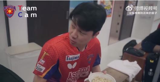 安宰贤也去日本打T联赛了。现在的乒乓球比赛真的很多，中国的乒超刚刚结束，林昀儒