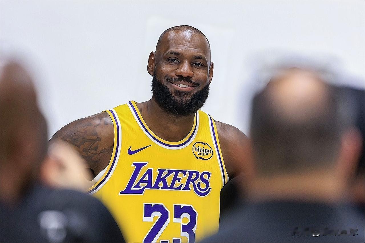 詹姆斯正式被下放发展联盟，随时准备复出！今日赛前湖人主帅JJ雷迪克接受了采访