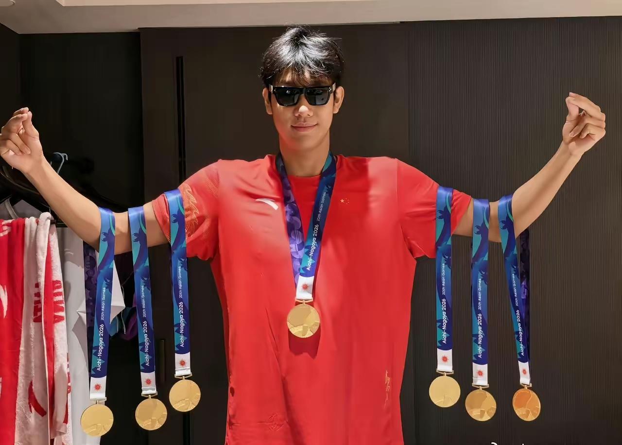 为什么张展硕7金都没能拿MVP？不是因为他不厉害，而是因为100米在