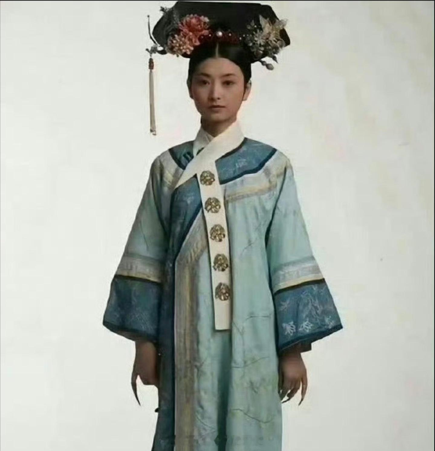 据说这是甄嬛传最初的定妆照
