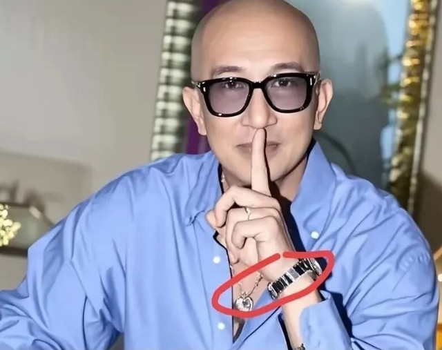 韩国大俊俊，台湾光头女婿，一毛不拔空手套白狼的大曲现任，具俊晔最近被报道已搬出汪