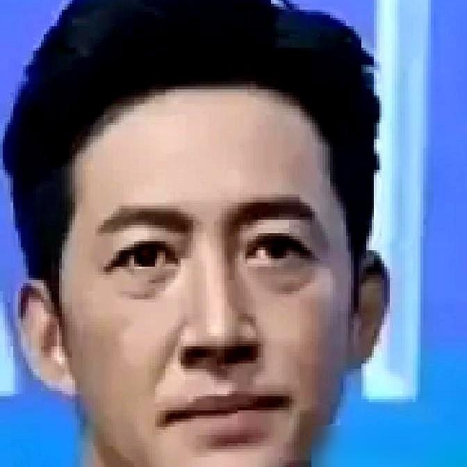 演砸了？王阳青筋暴起，嘶吼着飙戏，结果风头全被一个端茶的于和伟抢光了。说实话