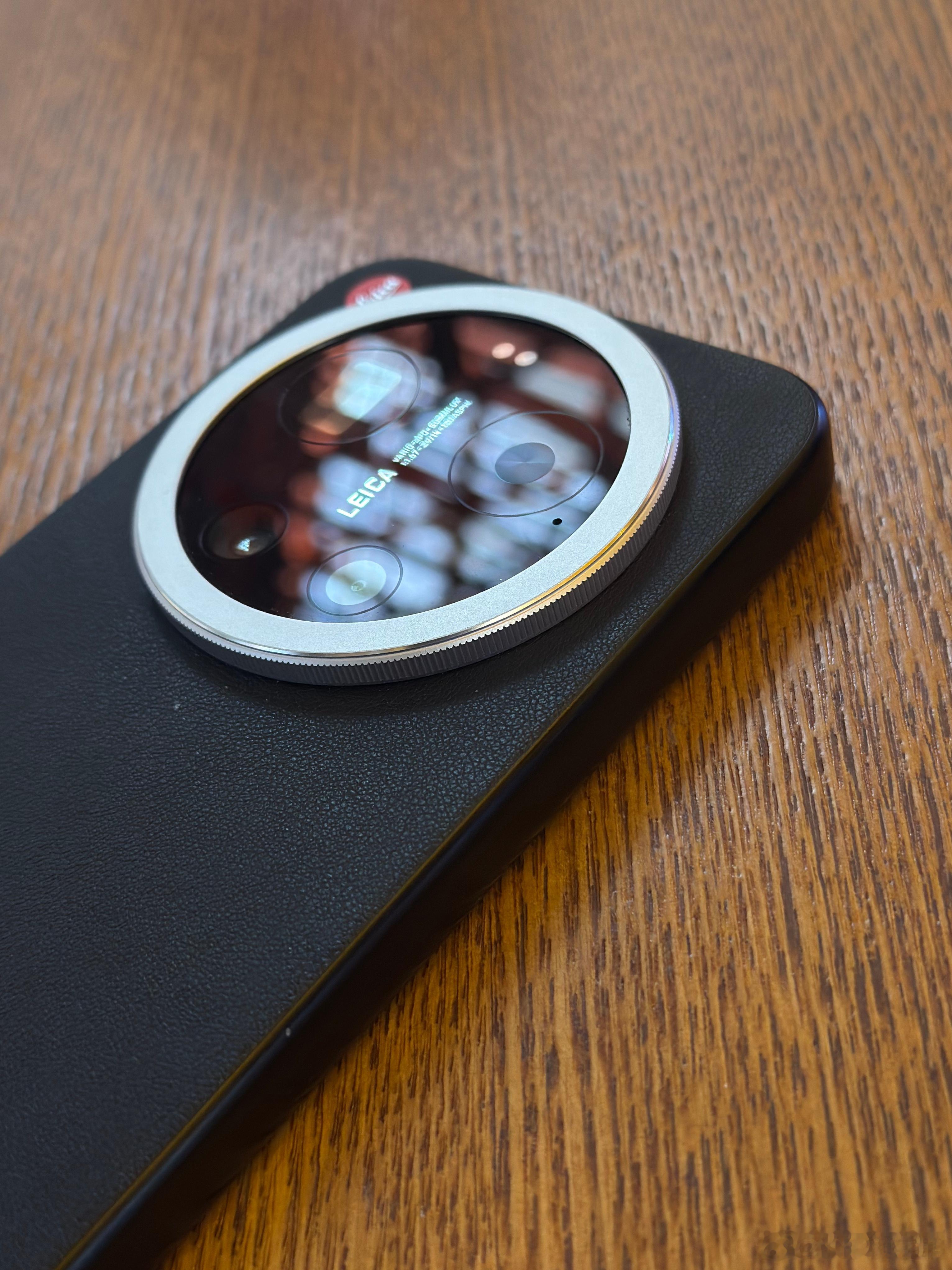 北京车展前这几天一定得保护好手机，设好密码，这几天拍的车加起来保密协议值好几千万