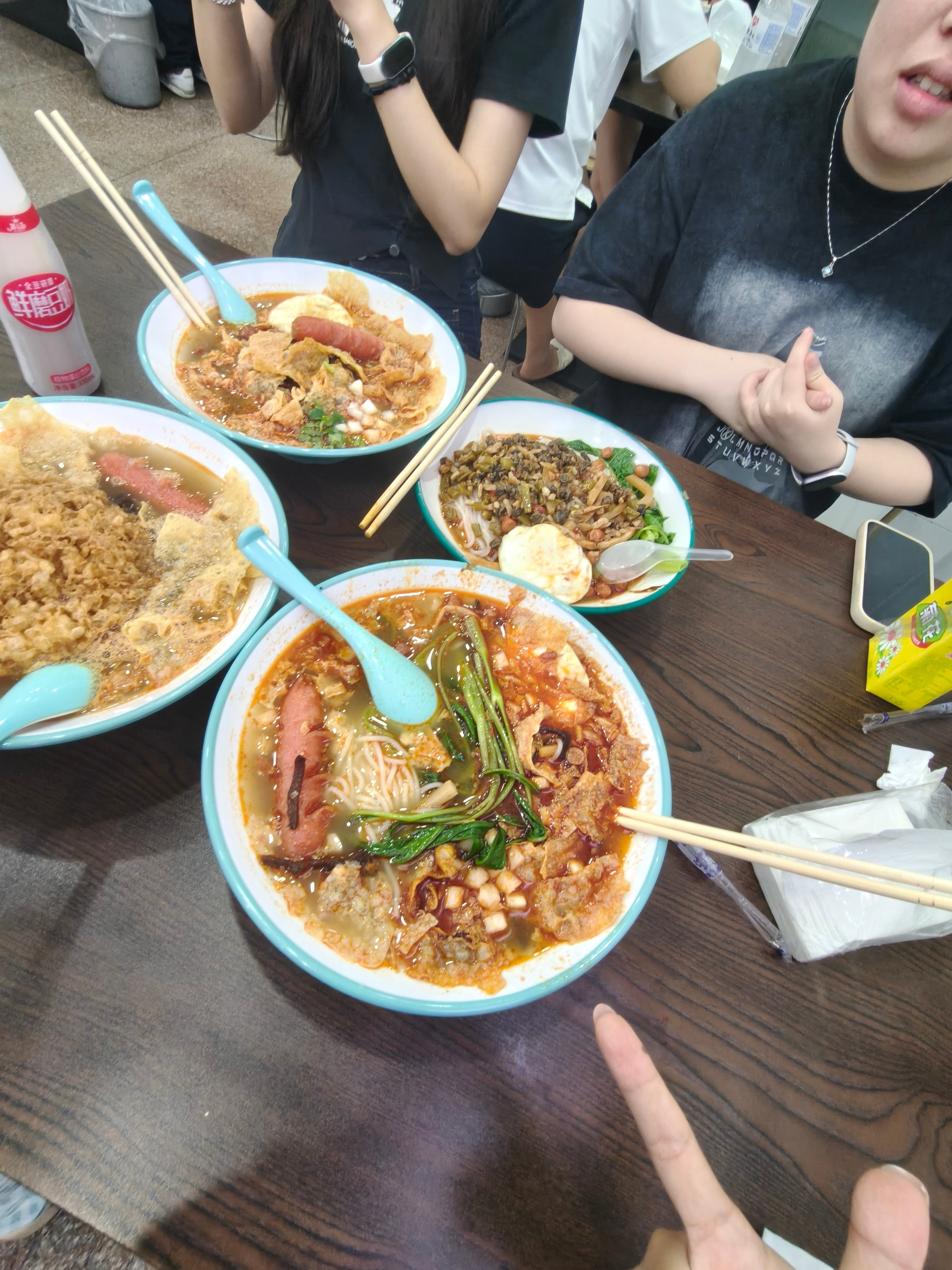 吃吃吃吃😋