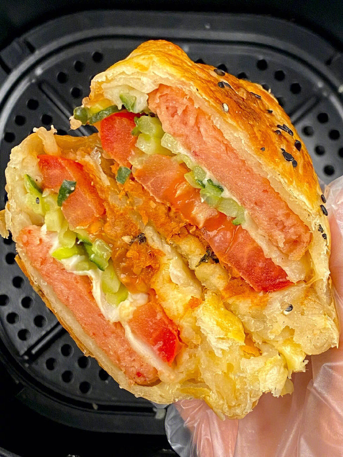 答应我！有空气炸锅的都去做这个！手抓饼版三明治！