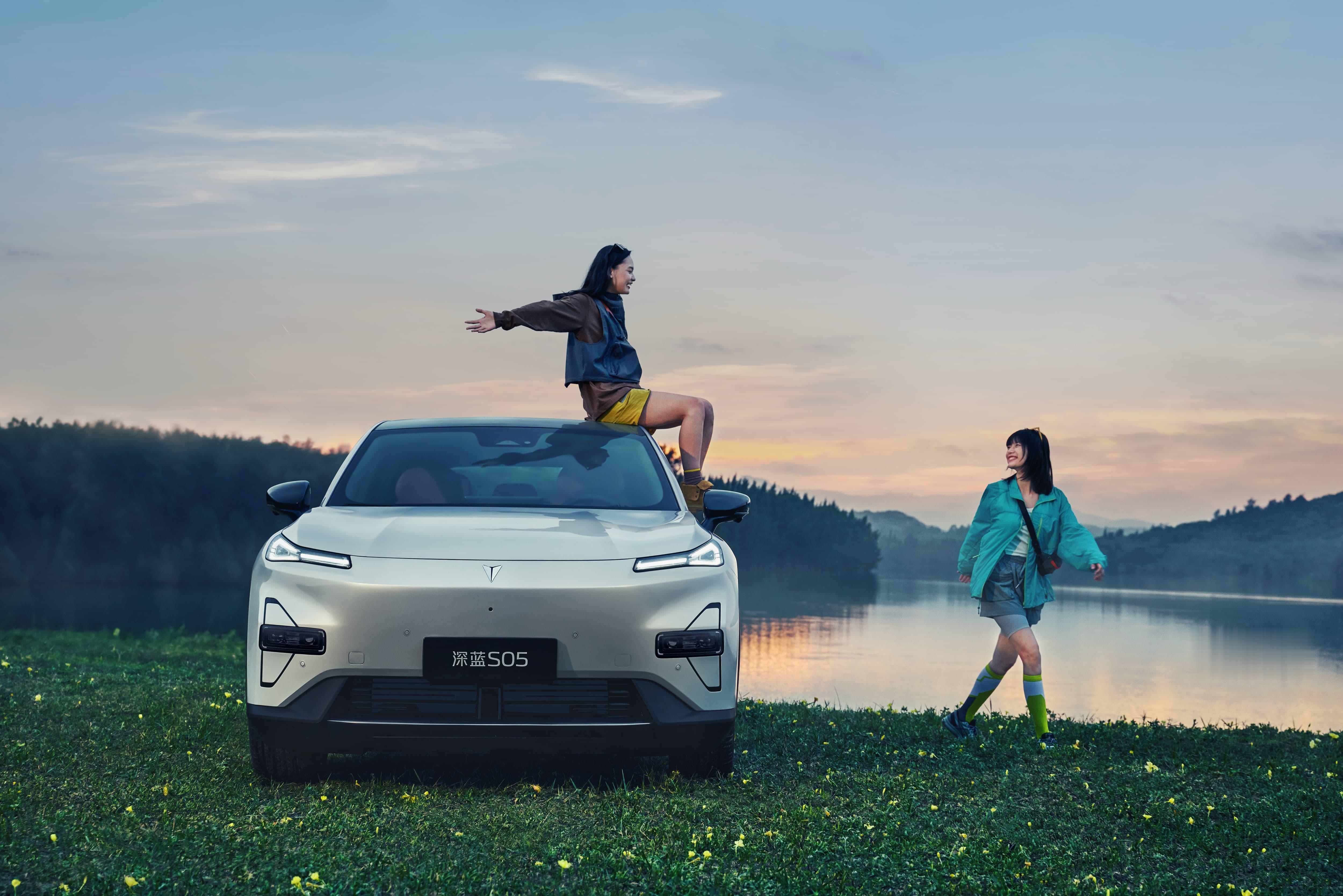 深蓝BUFF陪你稳赢深蓝汽车打游戏要神助攻，买车更要全能BUFF！深蓝汽车这波确