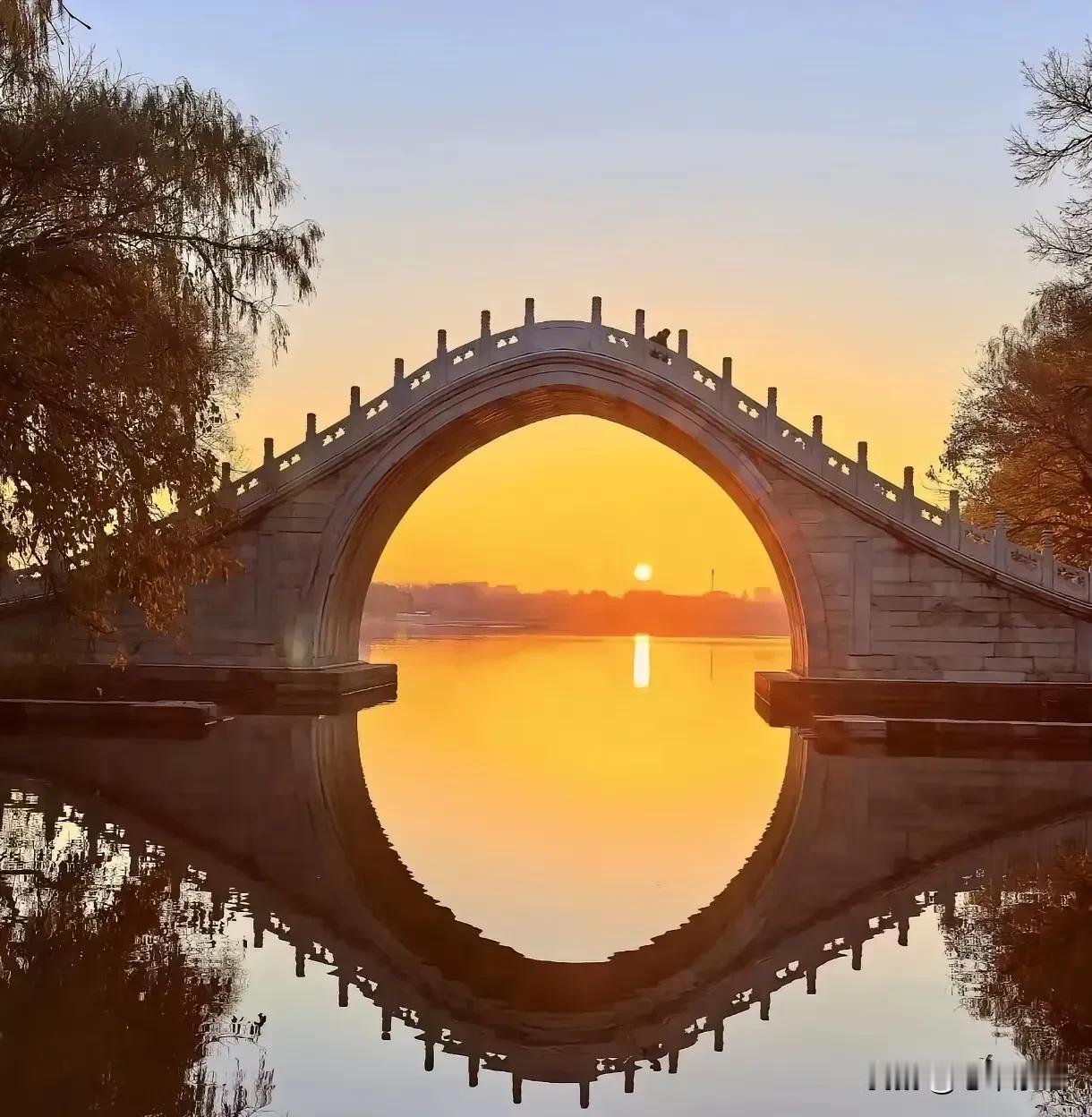 医院张海敏博士说：“当你接触的人多了，就会发现，凡是情绪稳定，睡眠好，不焦虑的人