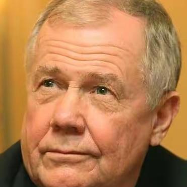 有“商品大王”之称的知名投资人罗杰斯，在近期一场闭门对谈中直言不讳：“史上最惨烈