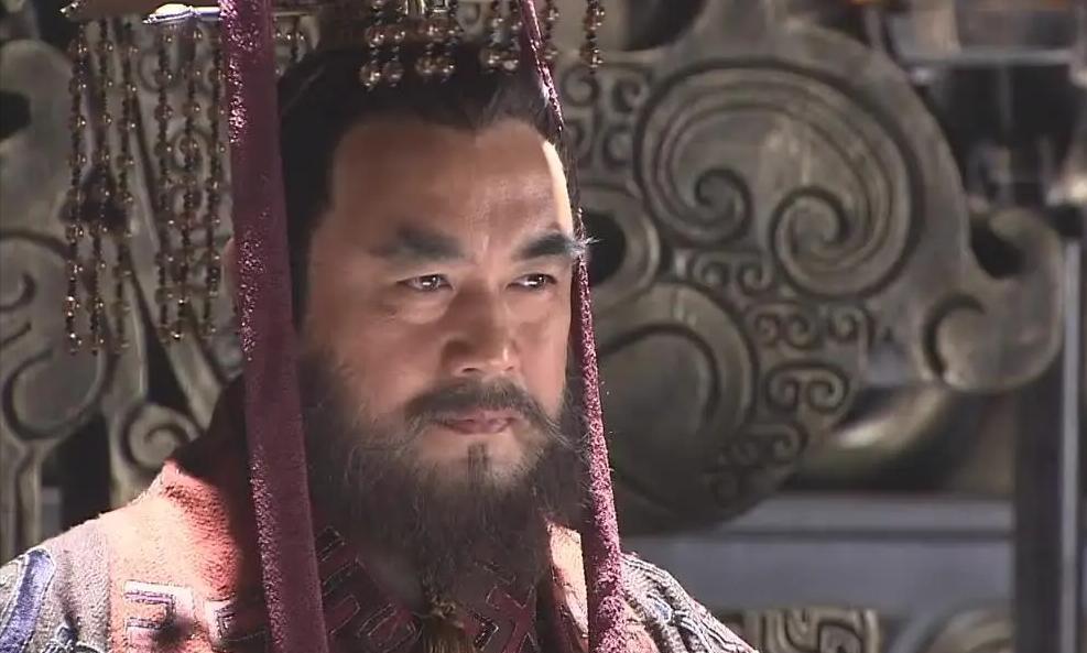 中国从公元前221年秦始皇统一六国开始，进入了漫长的封建社会。直到1912年清朝