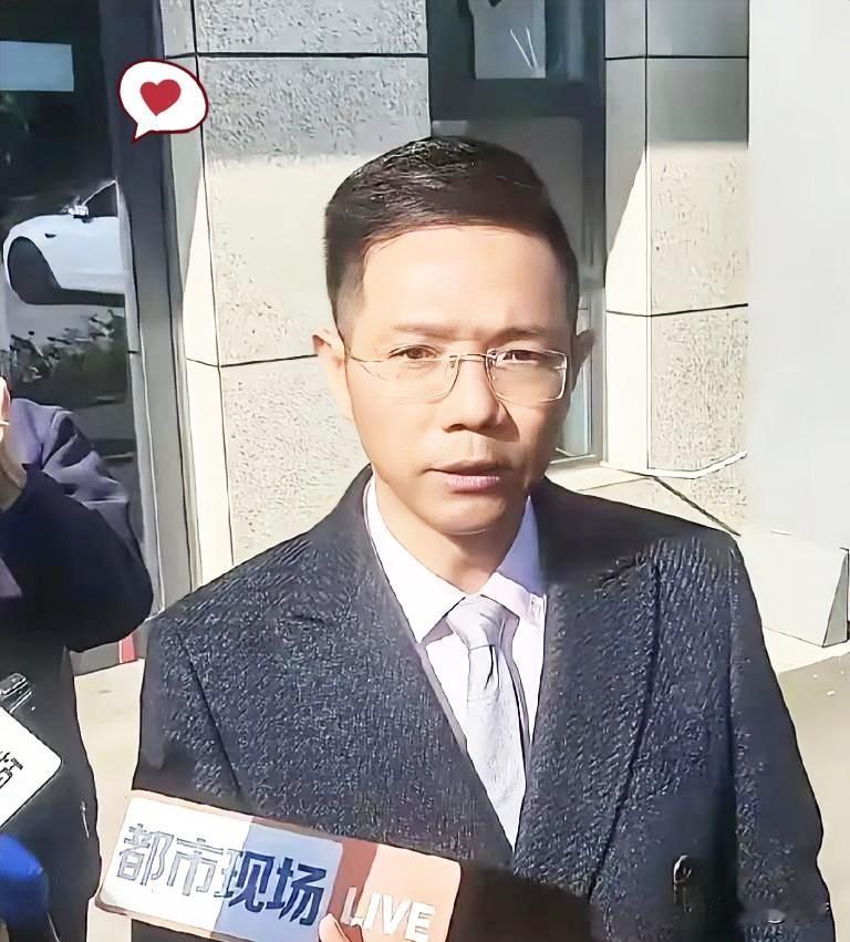 今天山西的那个案件庭审了李圣律师在庭上问出了一个关键性的问题：“凶器去哪了”