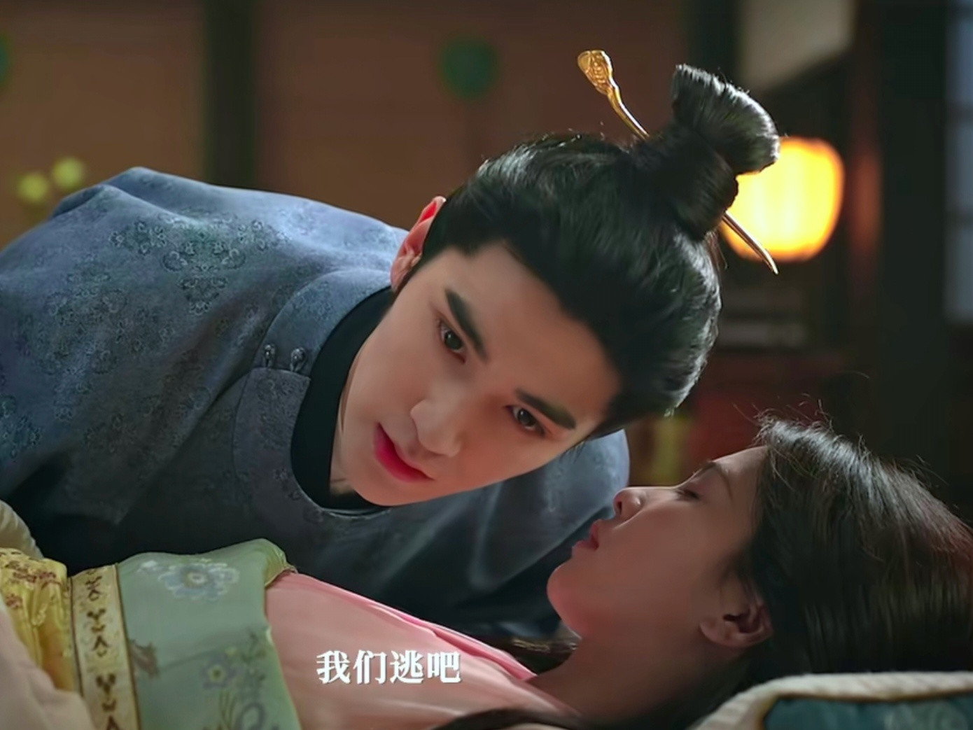 我觉得“第一次盼着男女主离婚”这个热搜能上，本身就挺讽刺的！以前看剧恨不得男女主