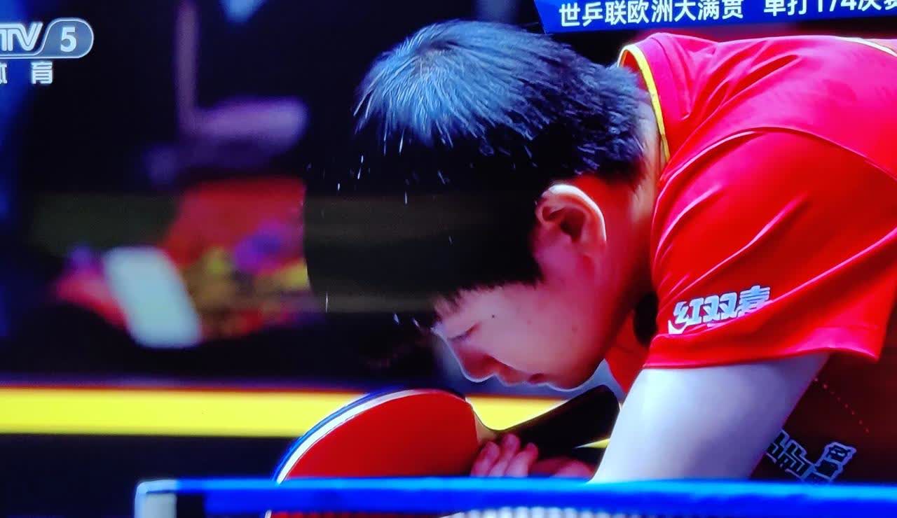 早上起来，简直把我高兴坏了了，满眼都是好消息！第一个好消息：国乒队第一个