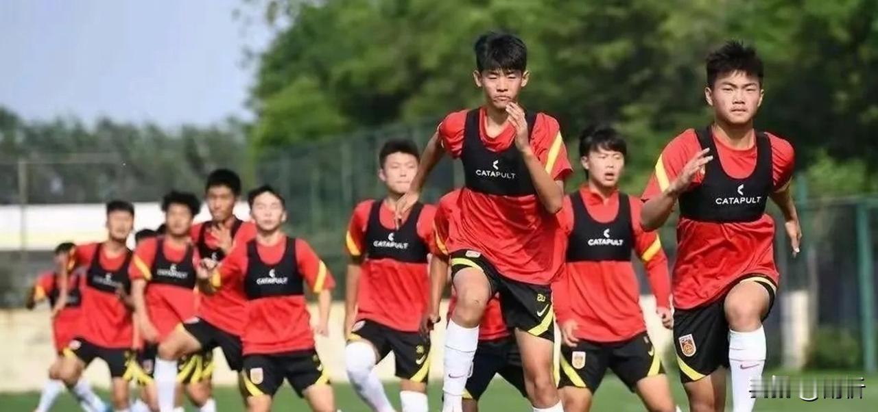 热身赛全输？U17国足这状态太反常！最近三场热身赛，U17国足一场未胜，前两场大