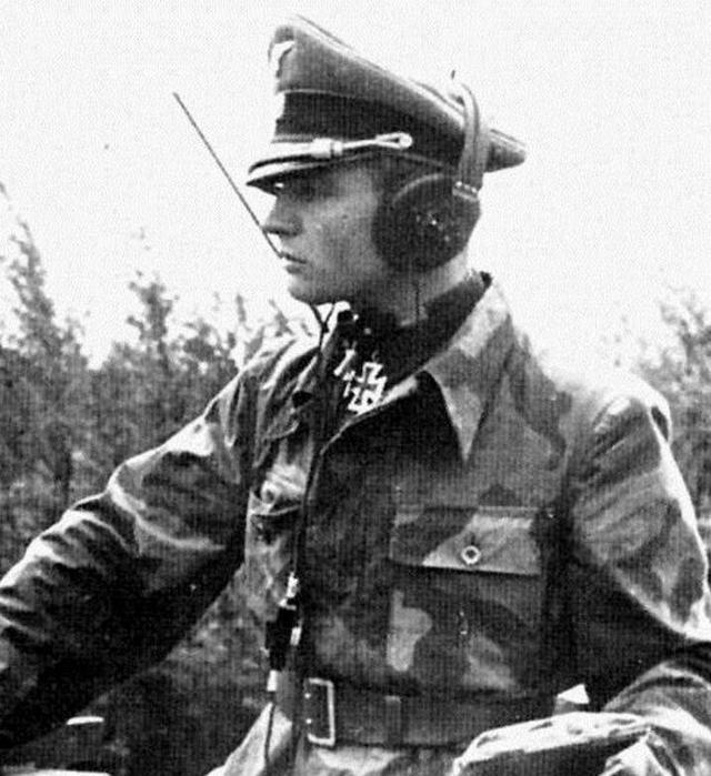 1944年，马克斯温舍被盟军俘虏。令人意外的是，这位身高1米88的英俊军官因其出