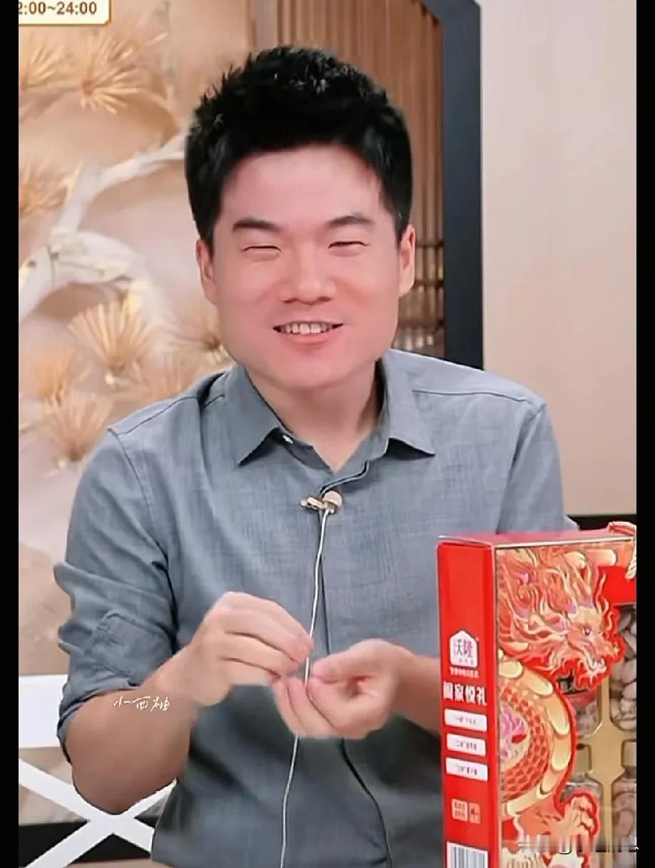 董宇辉这个老板当的，公司有些决策的事，还得听员工的，这管理，也太民主了。这不