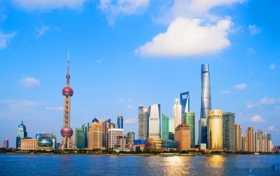中秋国庆容易爆满的12大景点：1. 北京：故宫、八达岭长城故宫限流门票经常
