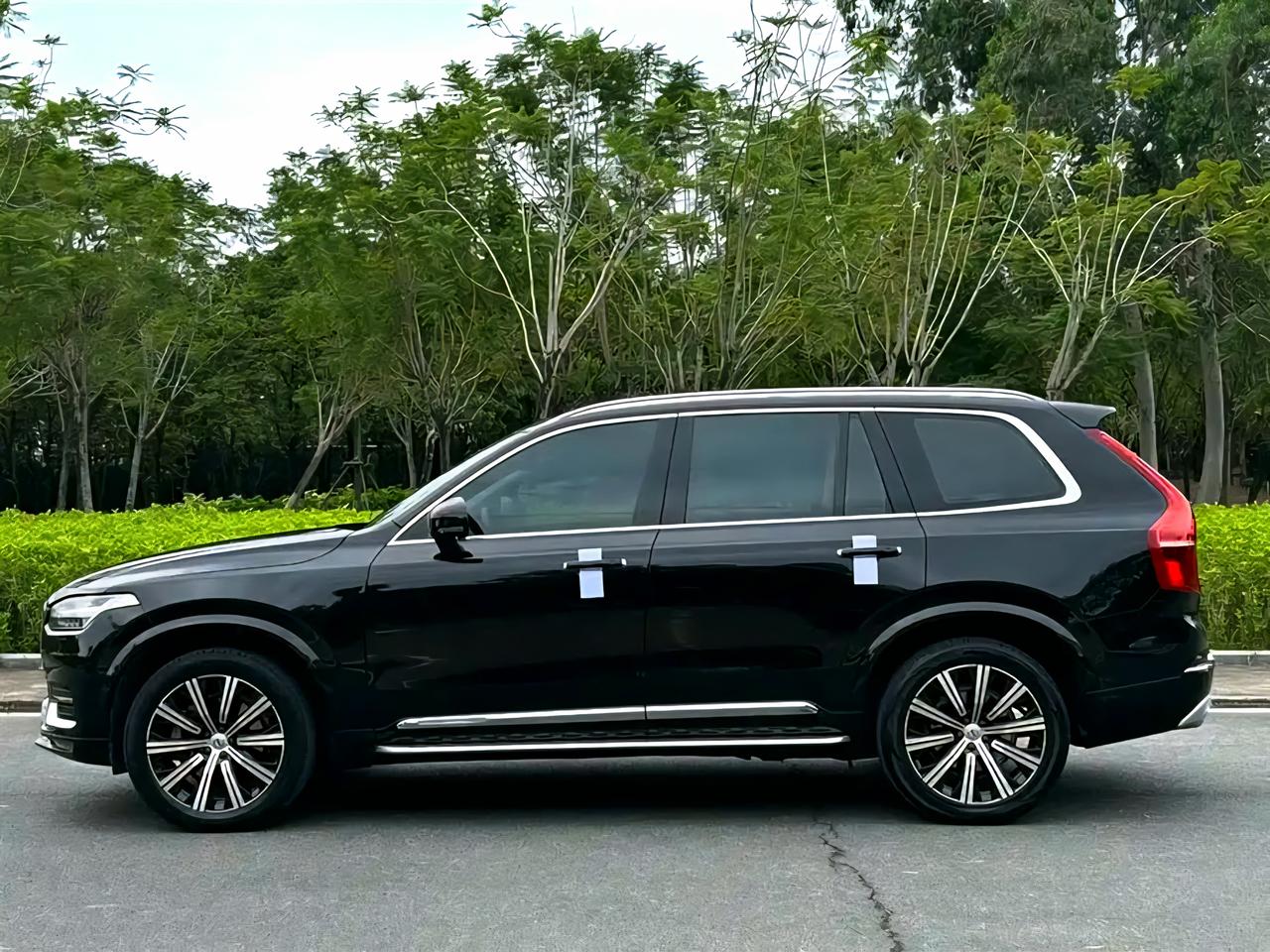 沃尔沃的末代xc90t8其实是值得入手的。就是看你们当地优惠了，然后就是这个车很