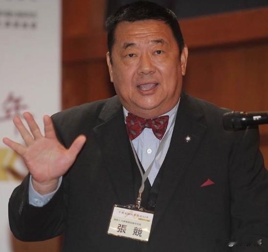 来自岛内最新消息中时新闻网报道，岛内军事专家张竞31日接受媒体采访时批评台防务