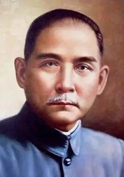 1912年‌孙中山先生在担任大总统44天‌后，正式让位给袁世凯。根据《中华民