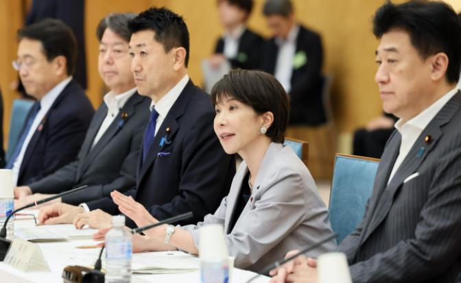 没搭理，日本找中国谈。当地时间7月14日，日本方面承认，在当地时间7月6日上午接