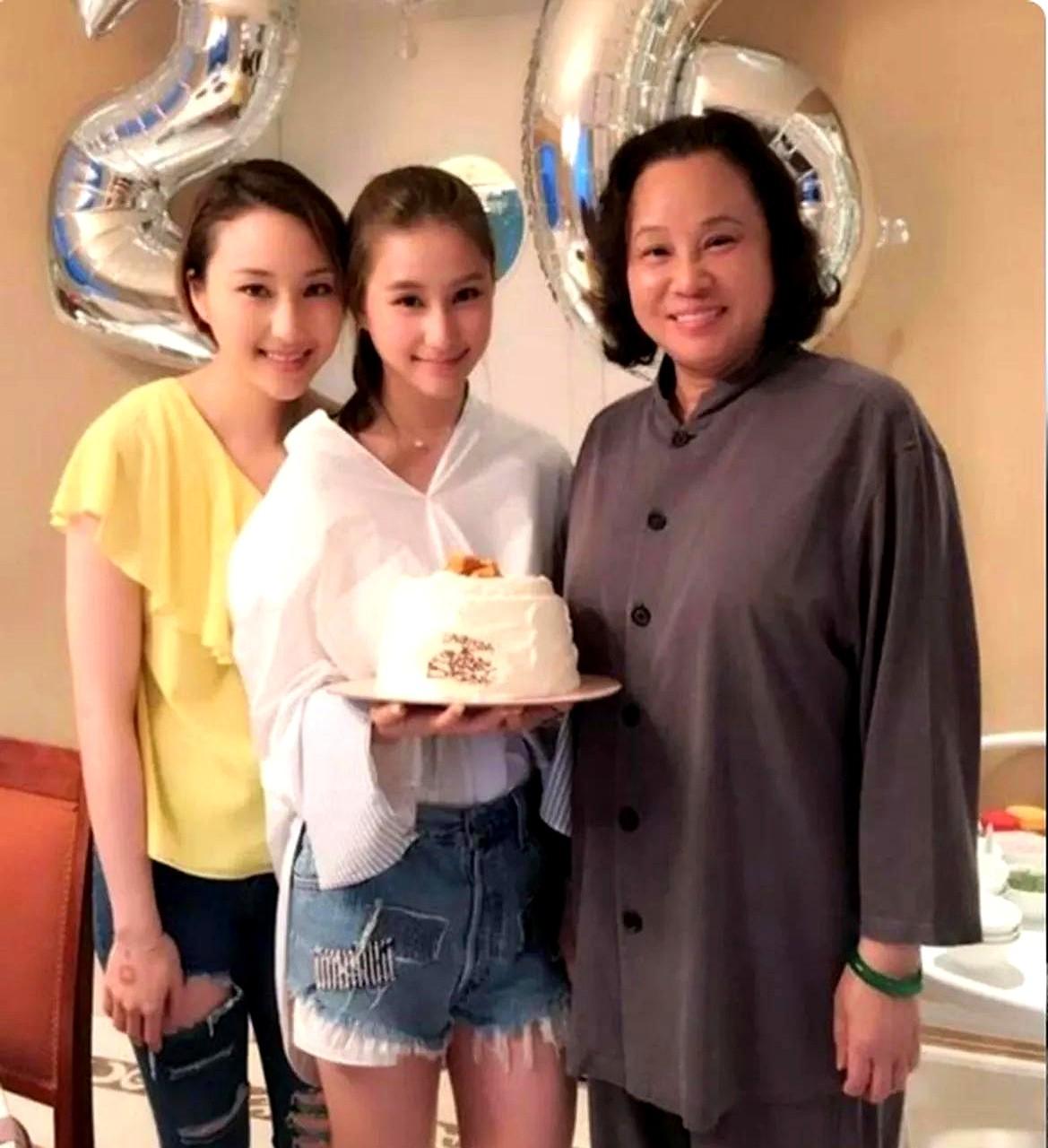 何超莲:妈妈，为什么疫情时大家都降租，只有我的房东加铺租？房东就认准了她是赌