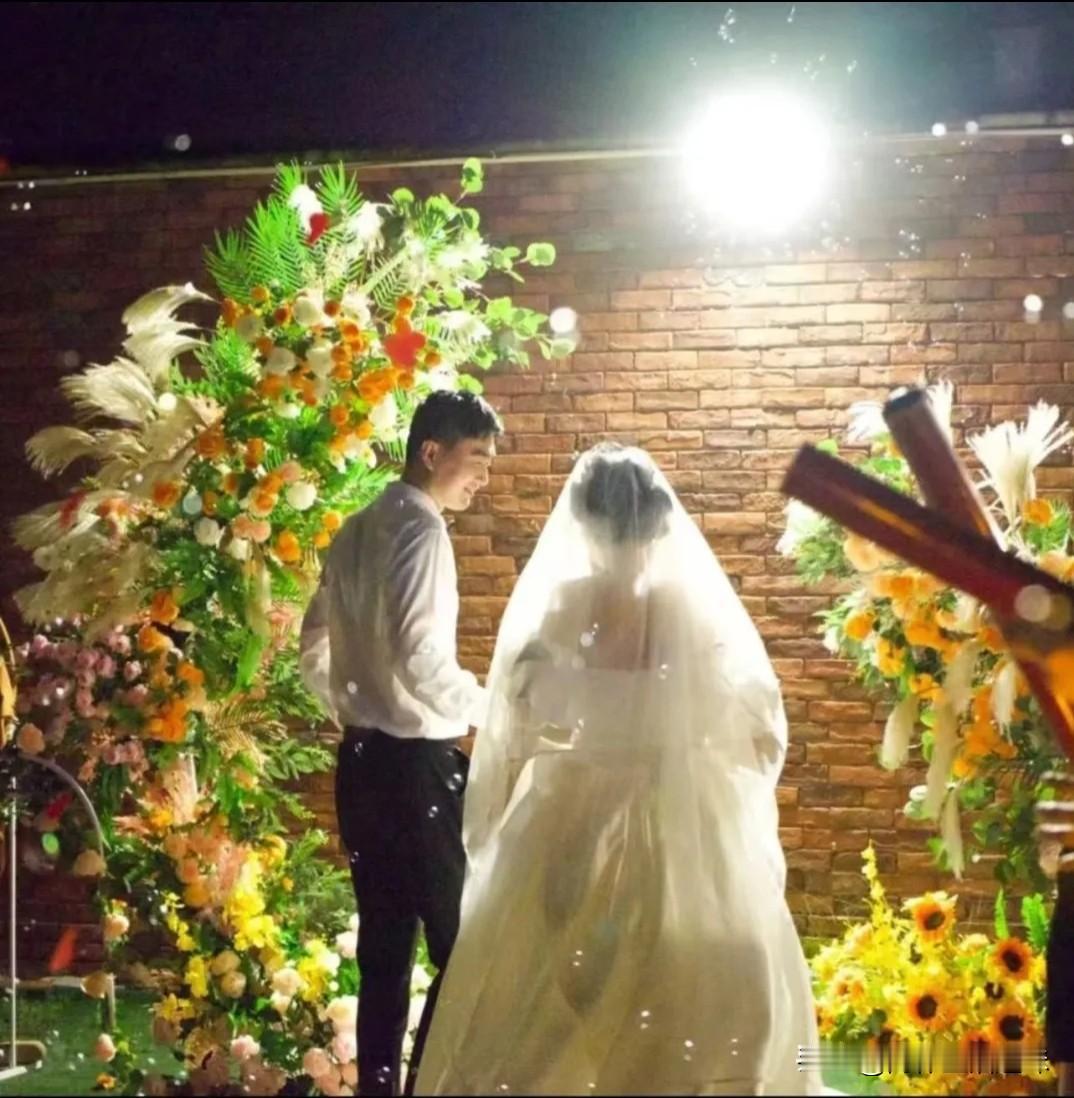 看了32岁程序员高广辉妻子发的文字，彻底被动容了，眼泪控制不住的流了出来。高广