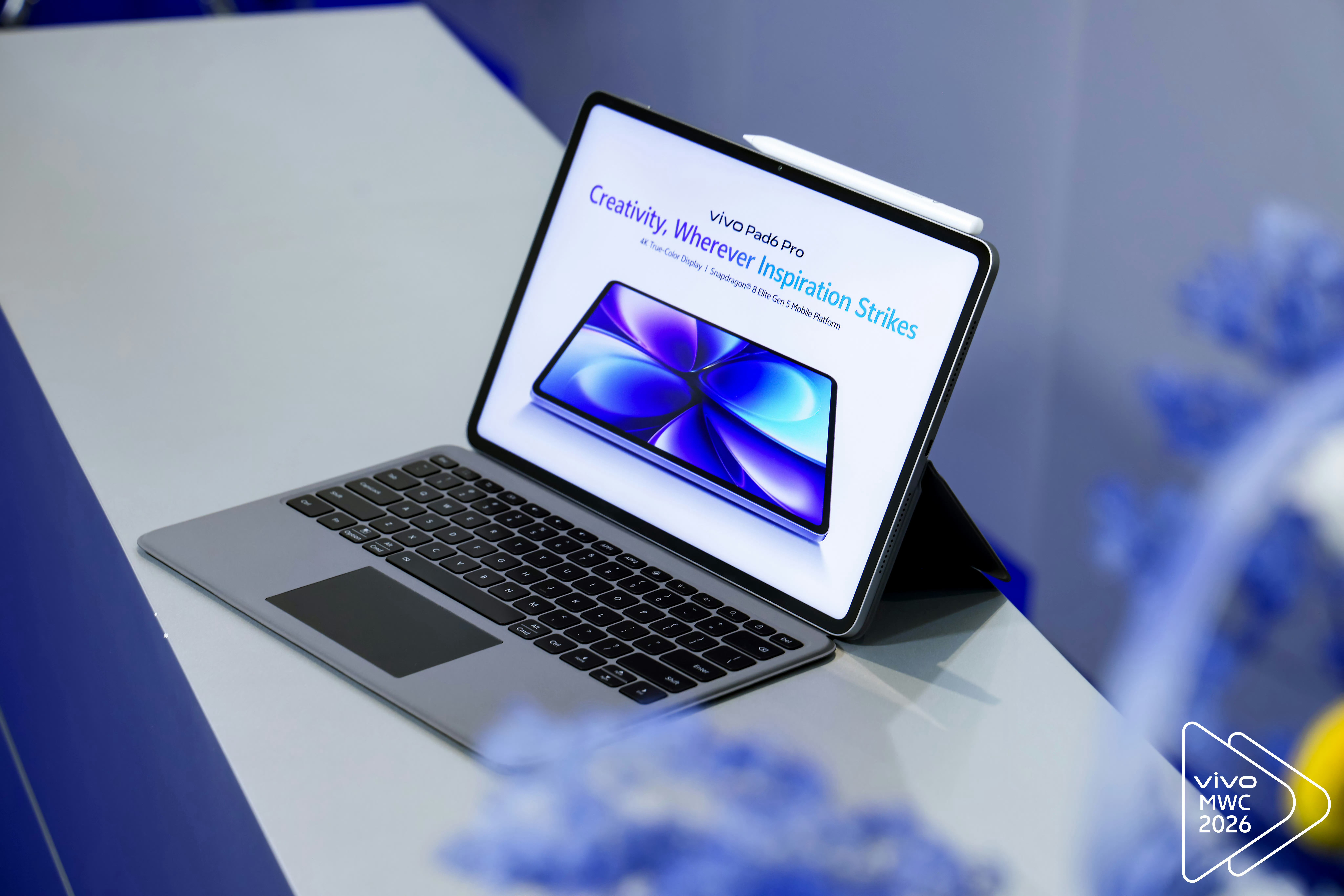 之前和大家说过vivo大平板切骁龙更好的打磨PC模式。8EliteGen5+13