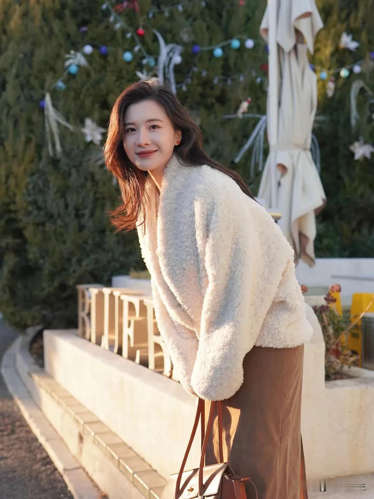 岁月匆匆，生活忙碌，得失忧虑，不如从容自若淡然处之，到了一定年纪，你会发现，春风